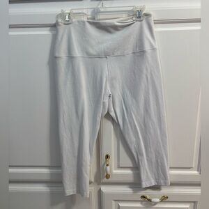 Lysse White Stretch Capri Pants Women’s Size Large
